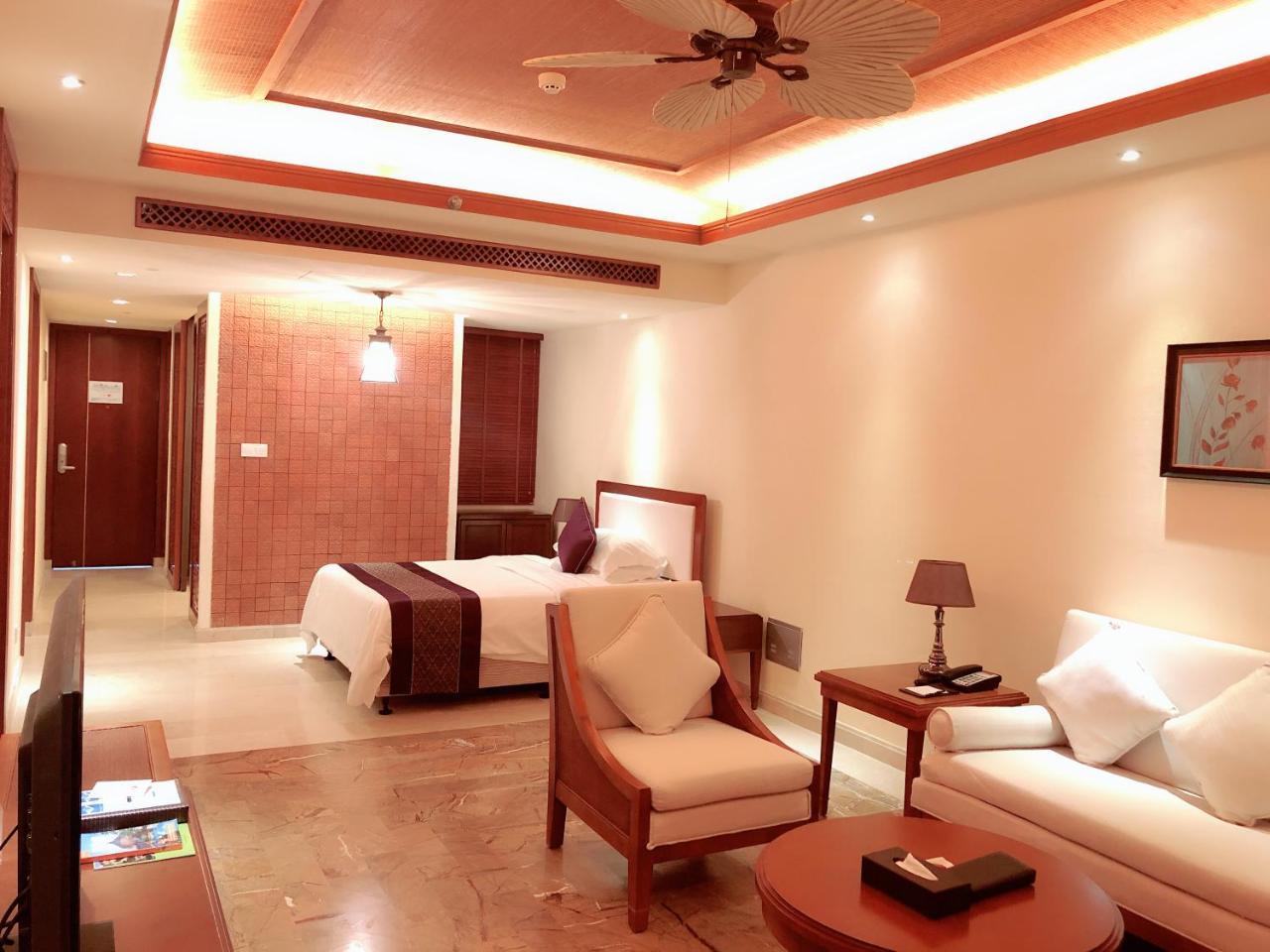 Stony Brook Villa Jianguo Resort Sanya Esterno foto